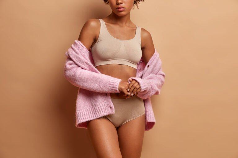 femme-mince-porte-sous-vetement-femme-sexy