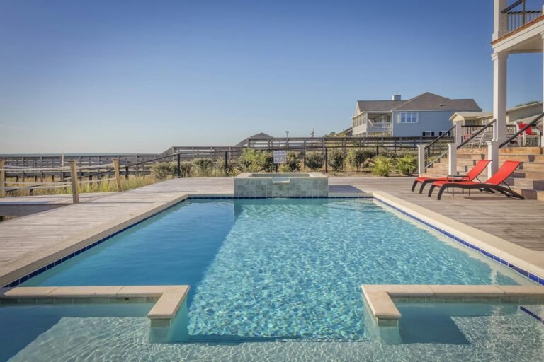 piscine-lagon-sur-une-belle-terrasse