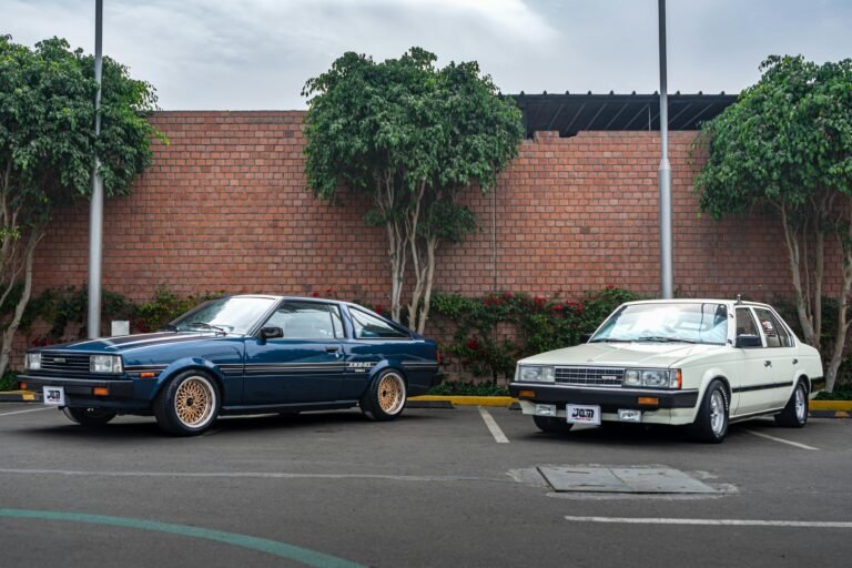 deux-ae86-car-toyota