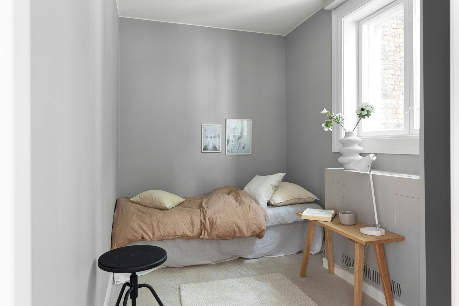 petite-chambre-peint-en-blanc